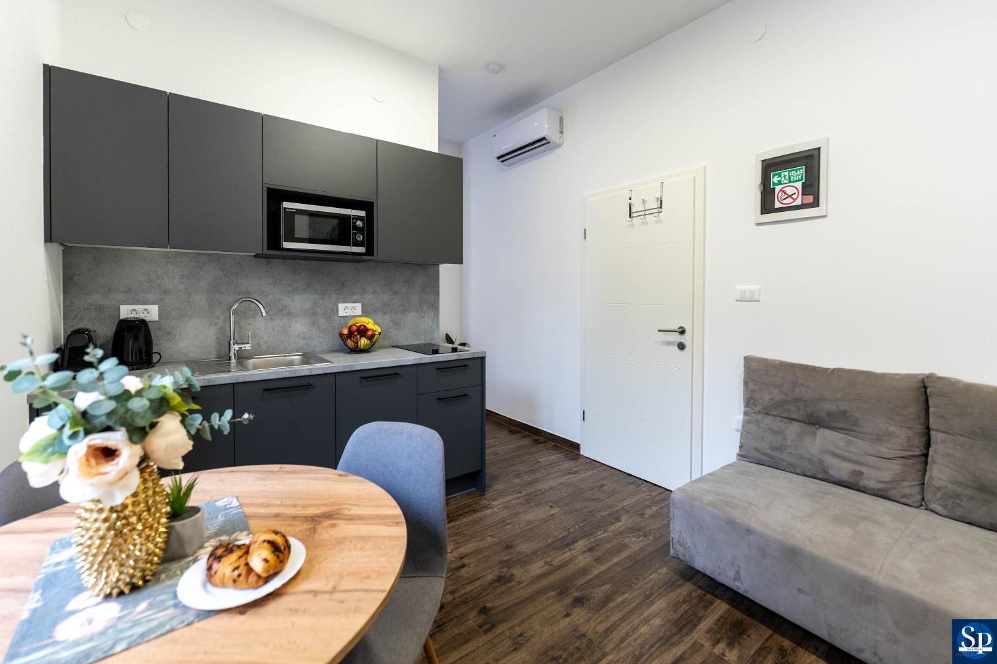Colosseum Garden Studio Apartments Πούλα Εξωτερικό φωτογραφία