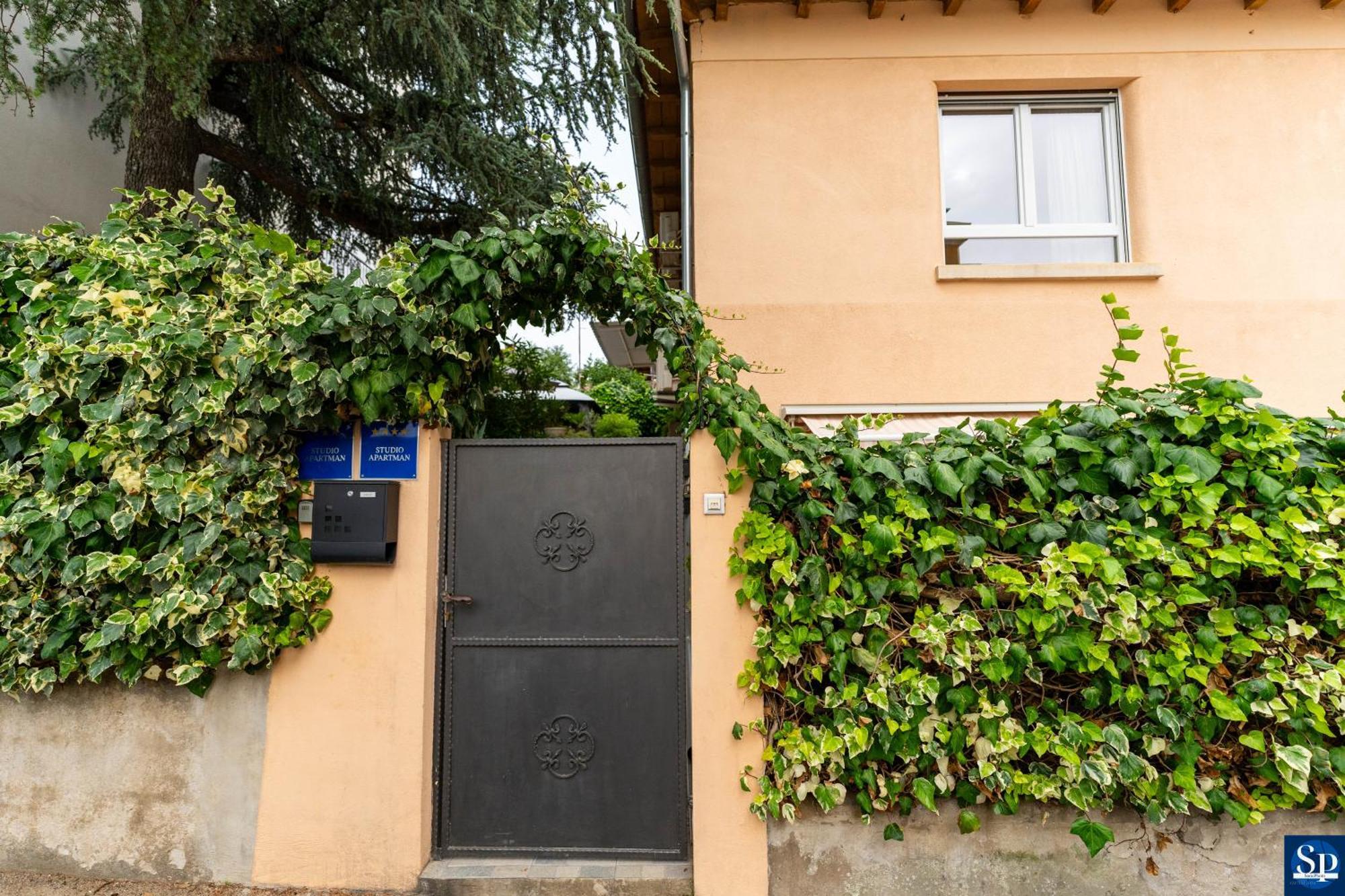 Colosseum Garden Studio Apartments Πούλα Εξωτερικό φωτογραφία